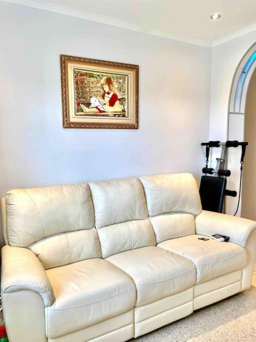 Shared Apartment! Piso Compartido! Общая Квартира! Seville Exterior photo