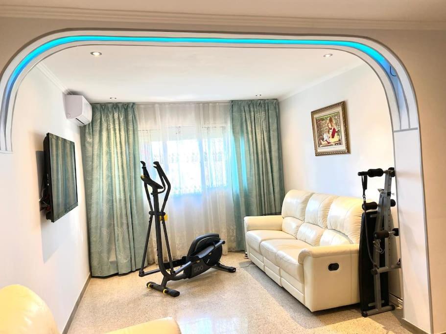 Shared Apartment! Piso Compartido! Общая Квартира! Seville Exterior photo